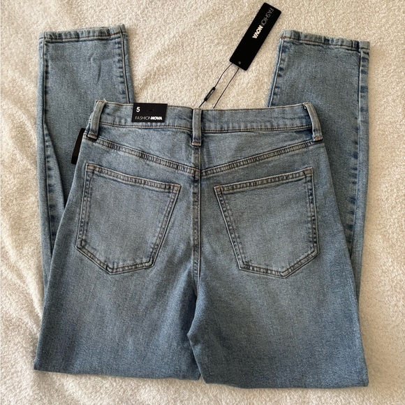 Fashion Nova Light Blue Jeans - Picture 2 of 10
